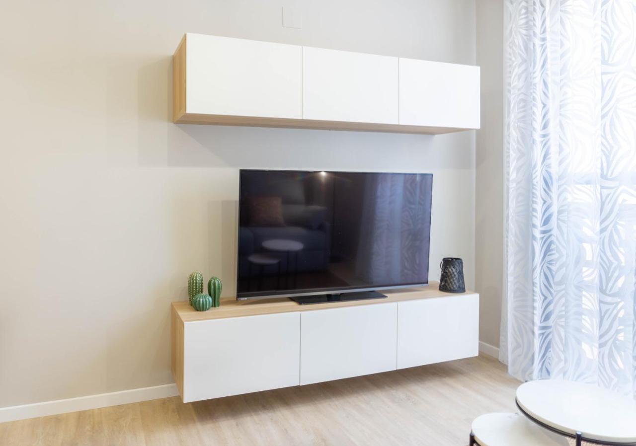 Luxury Apartment Dos Aceras Малага Екстериор снимка