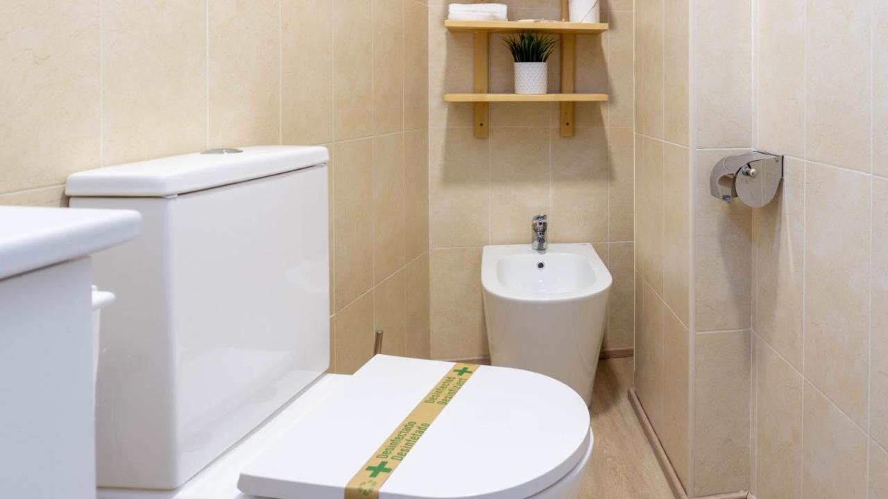 Luxury Apartment Dos Aceras Малага Екстериор снимка