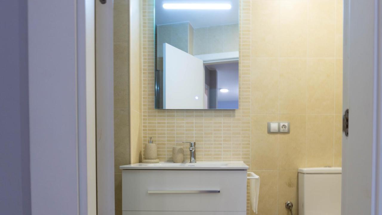 Luxury Apartment Dos Aceras Малага Екстериор снимка