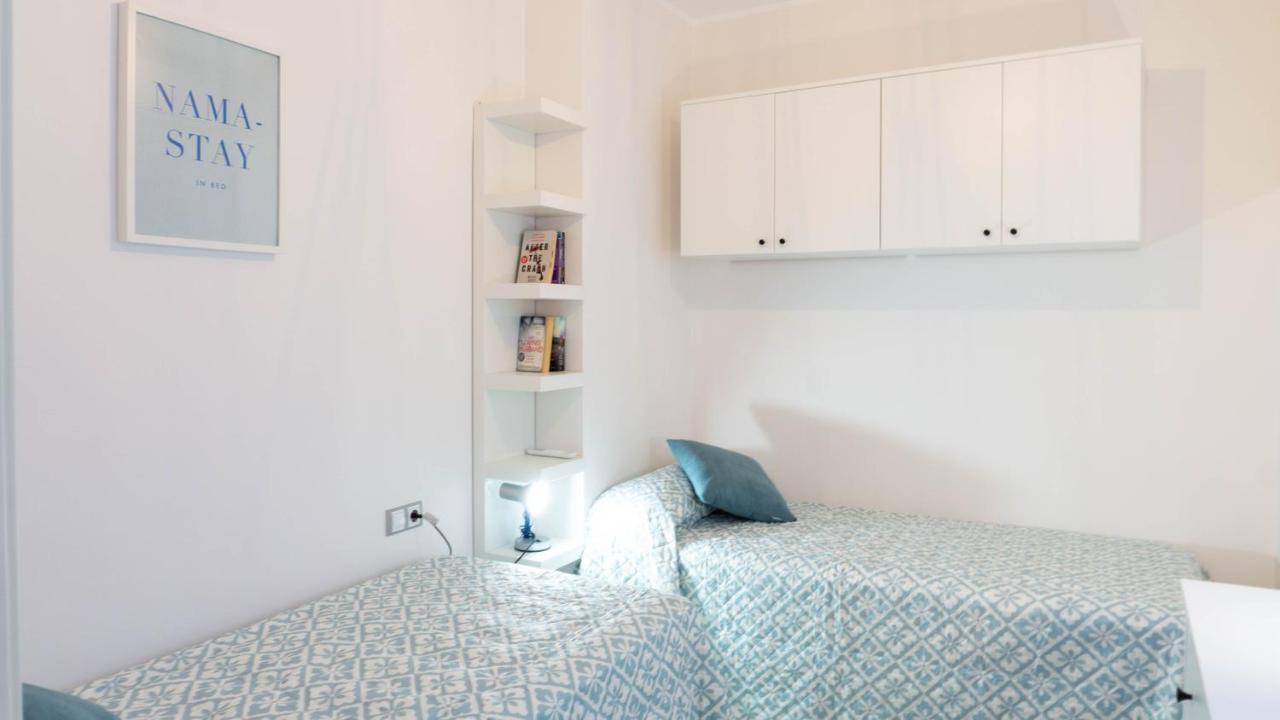 Luxury Apartment Dos Aceras Малага Екстериор снимка