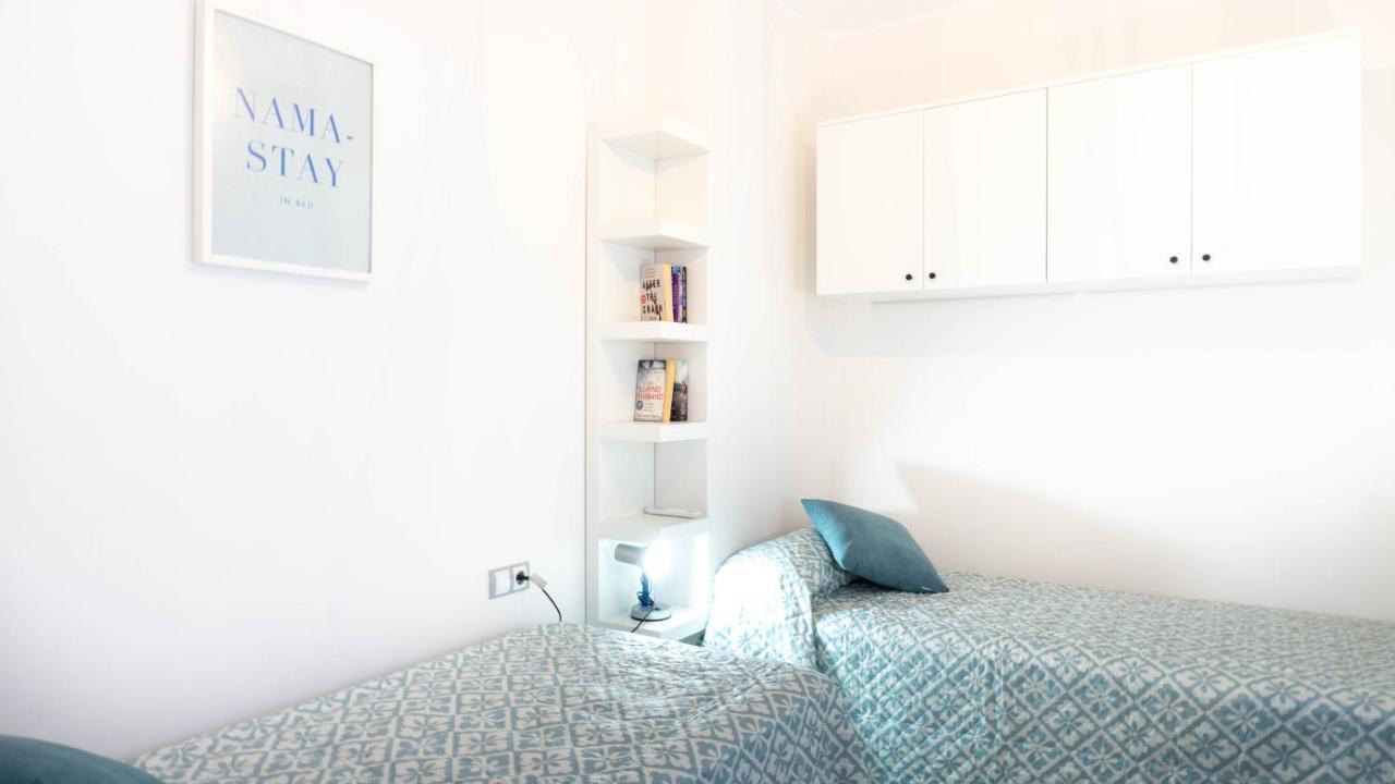 Luxury Apartment Dos Aceras Малага Екстериор снимка