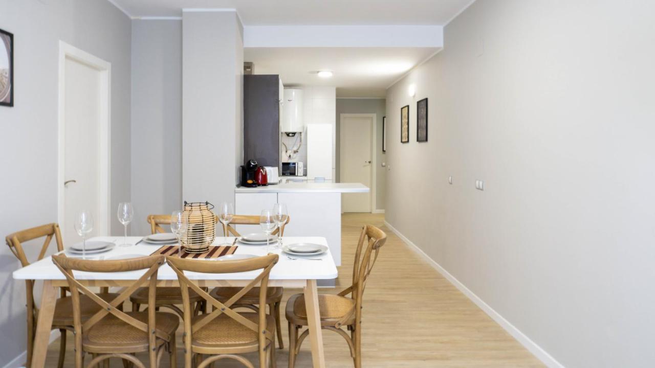 Luxury Apartment Dos Aceras Малага Екстериор снимка